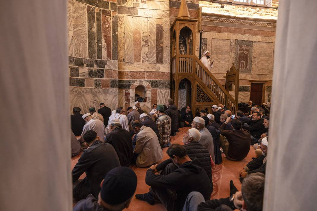 Kiliseden camiye çevrilen Kariye Camii’nde 79 yıl sonra ilk cuma namazı - Resim: 4